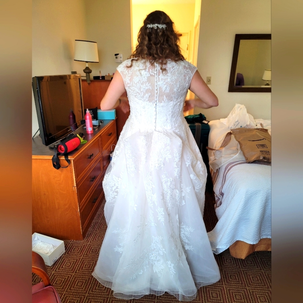 Oleg Cassini CWG748 wedding dress